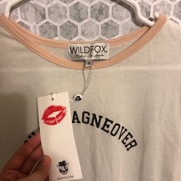 NWT WildFox Champagne Graphic Tee - Picture 4 of 7